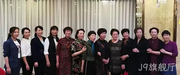 汪月霞率“六连”老战士来❀J9旗舰厅❈参观指导 汪月霞率“六连”老战士来✯J9旗舰厅✧参观指导